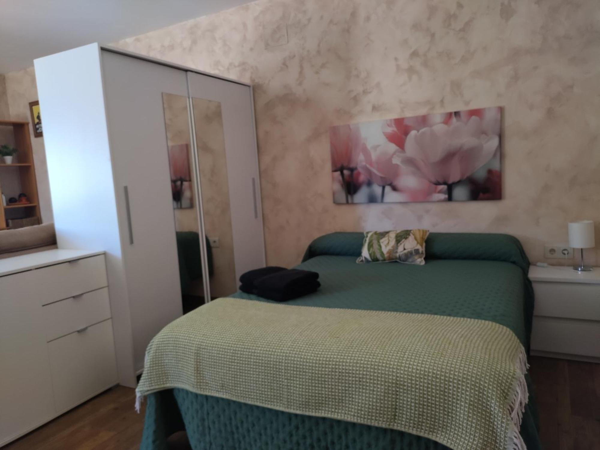 Zafranales Apartment