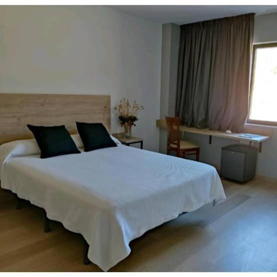 Bed & Breakfast Rosales Almazcara