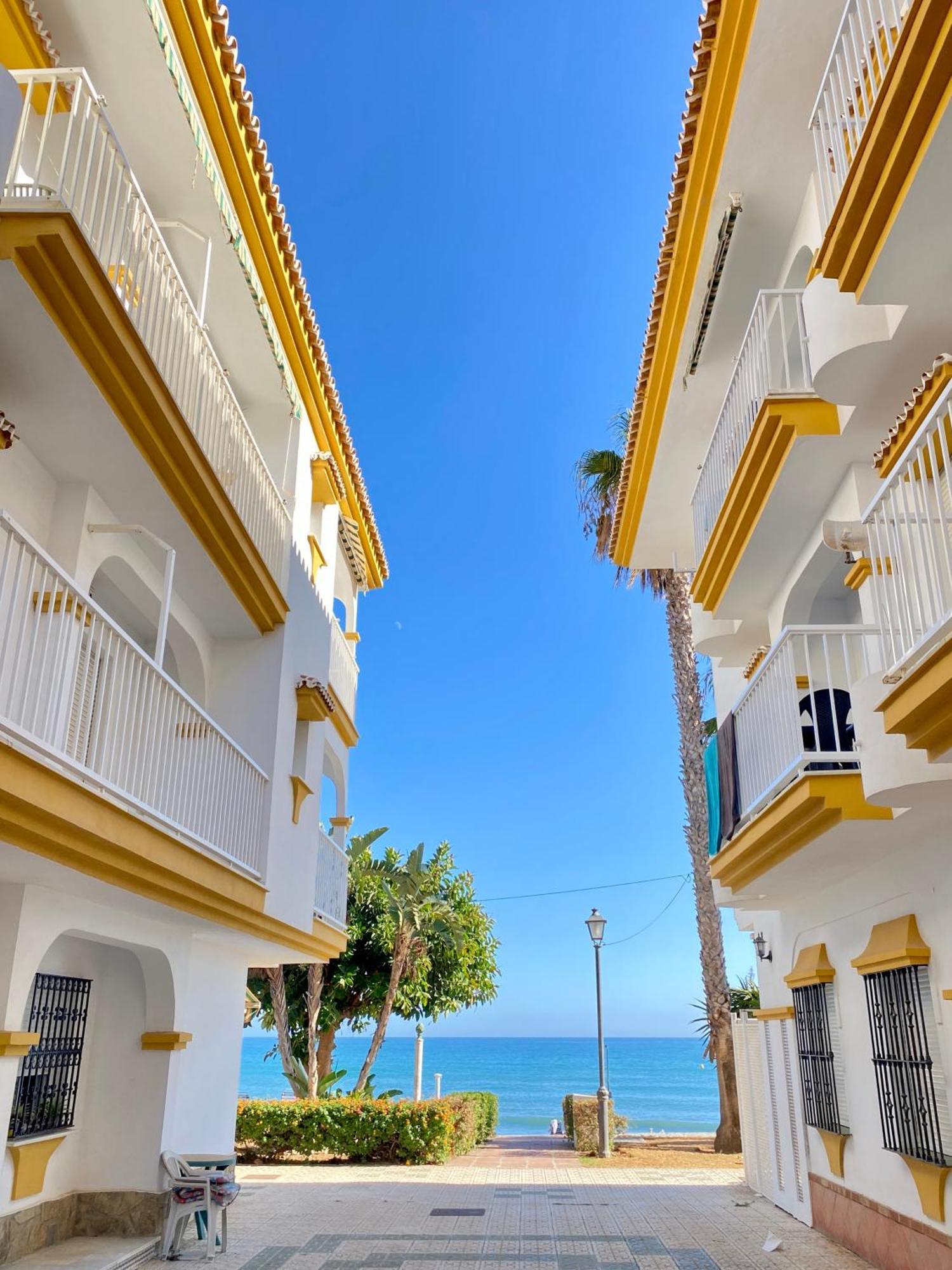 First Line Costa Apartamento