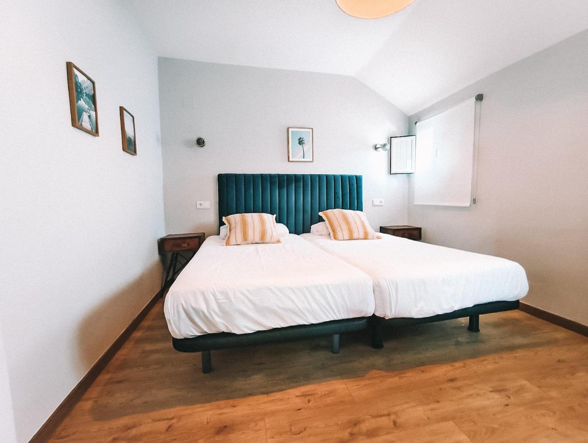 Valsain Con Piscina Y Patio Privado Piscina Abierta Сasa de vacaciones