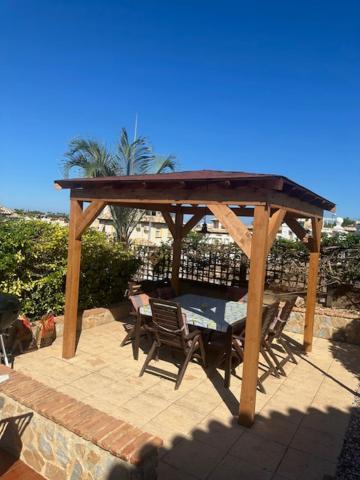 Casa Lilly-rose, A Beautiful 3 Bedroom Detached A Short Walk To The Plaza & Golf Course Villa *
