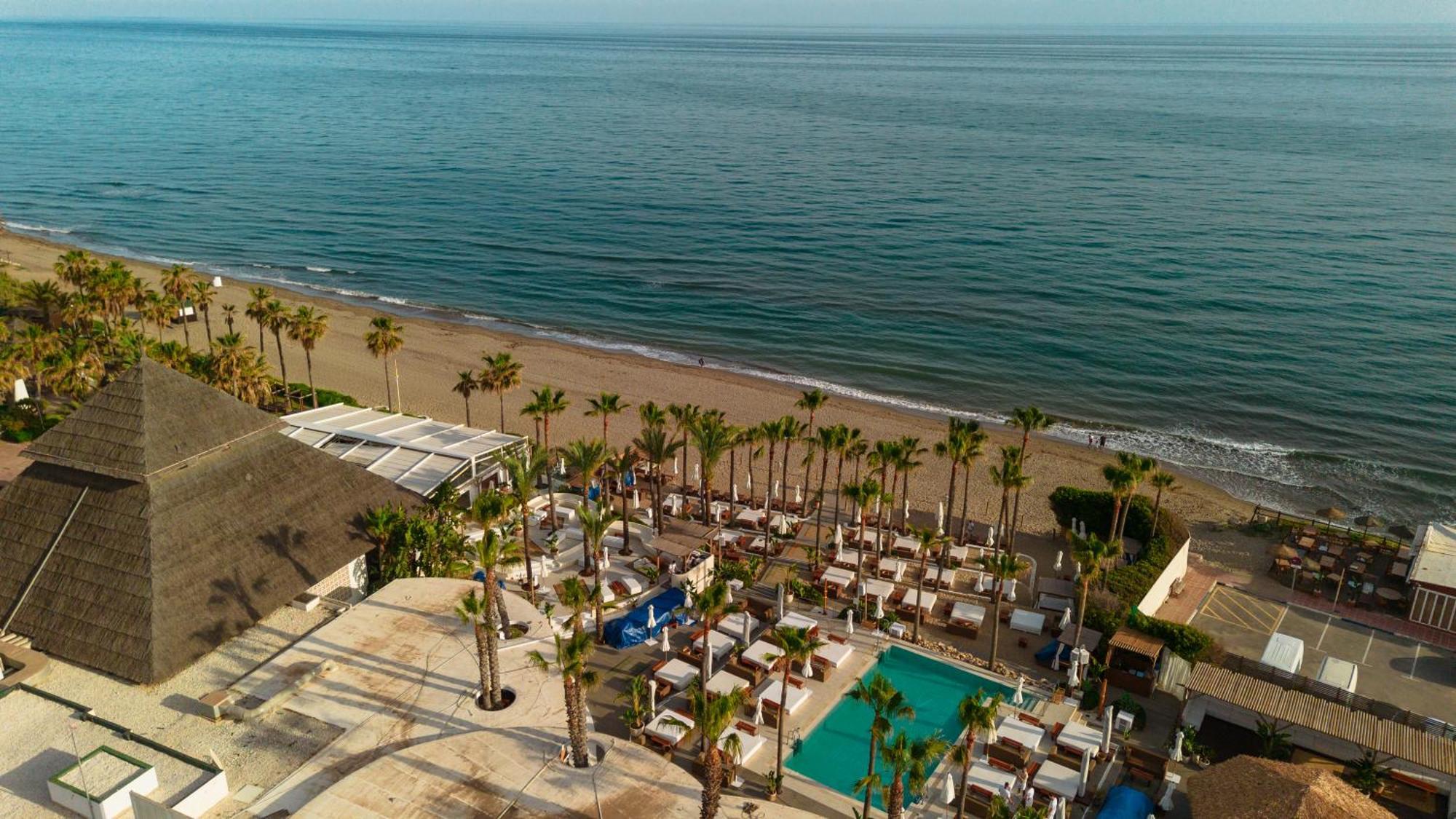 Apartamento With Direct Beach Access, In Hacienda Playa, Elviria *