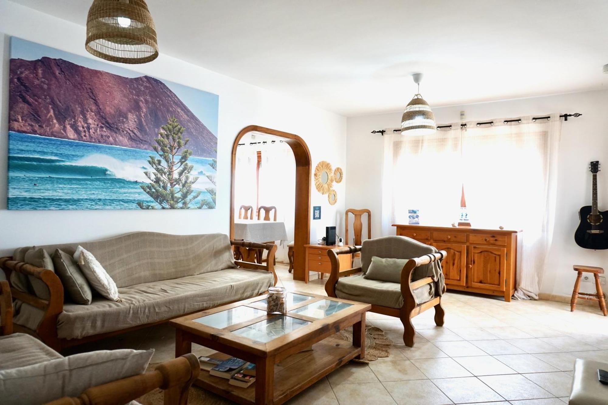Pura Vida Surf Camp & School Hostel *