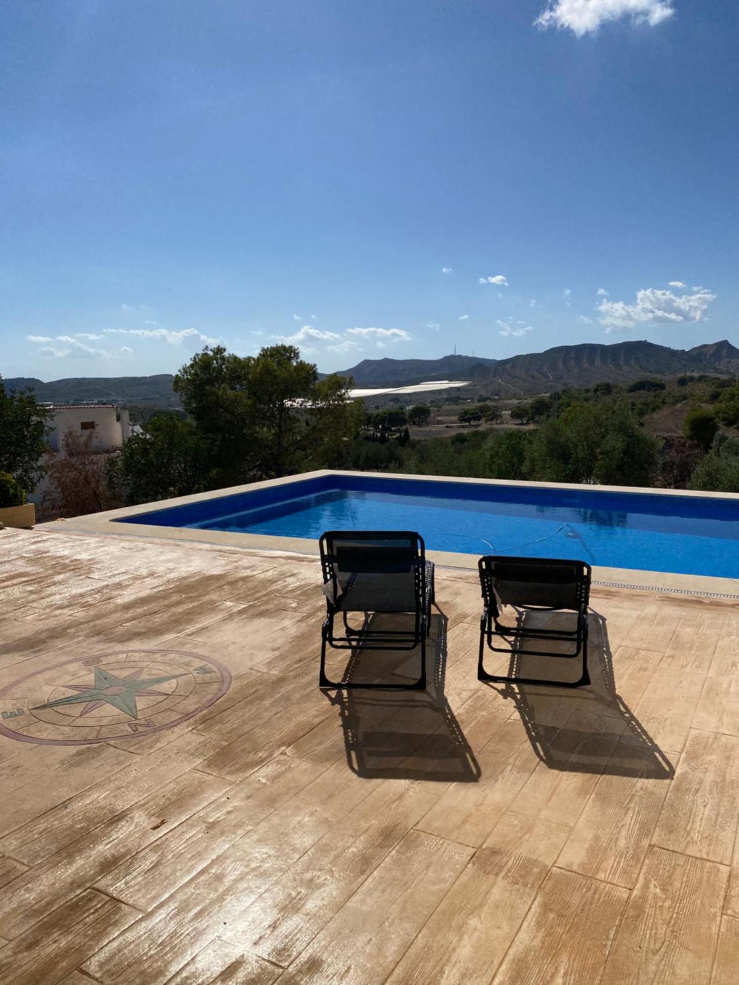 La Famille Villa Alicante