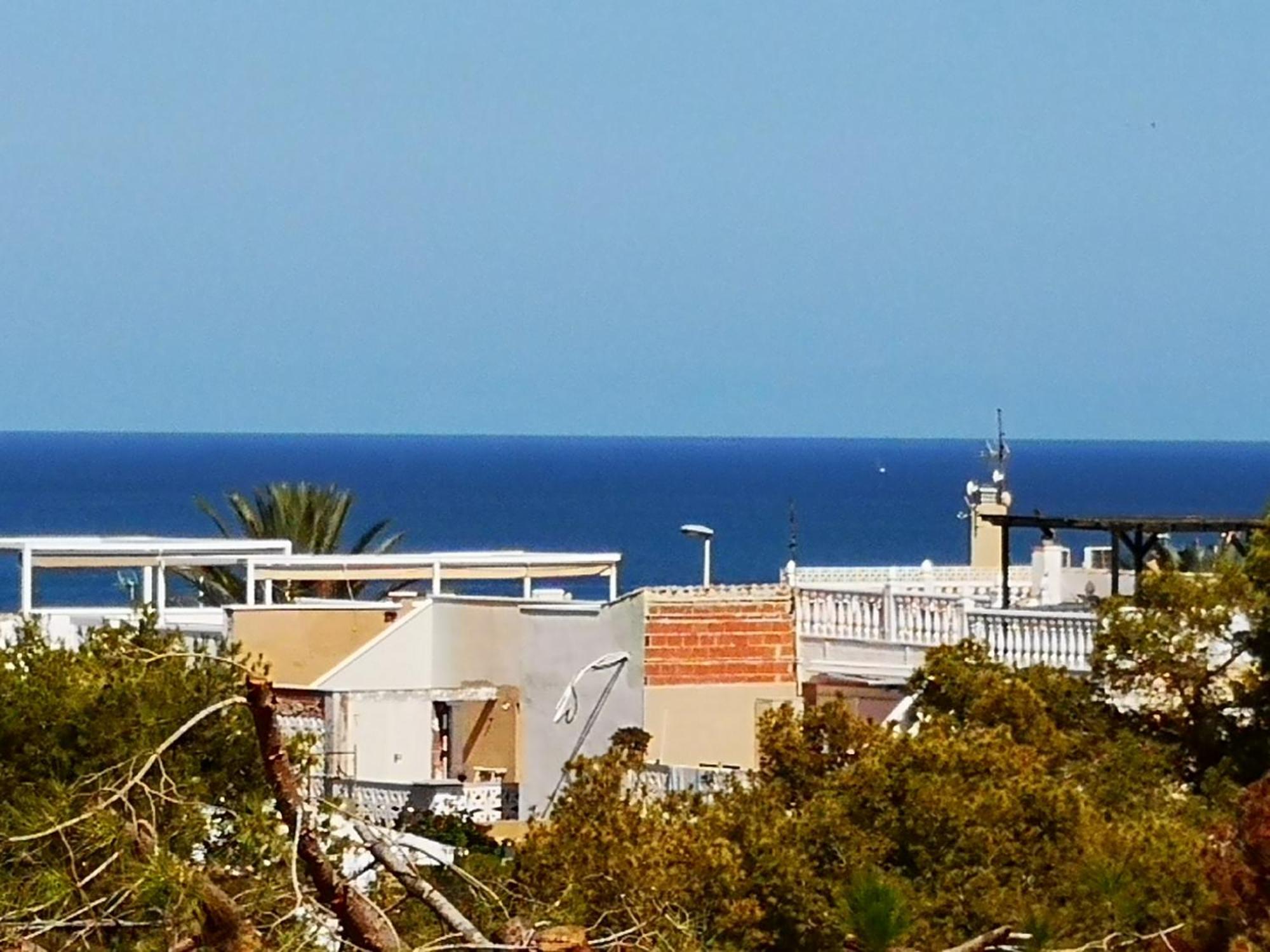 Cozy And Sunny Two Bedroom La Mata Beach Apartamento Torrevieja