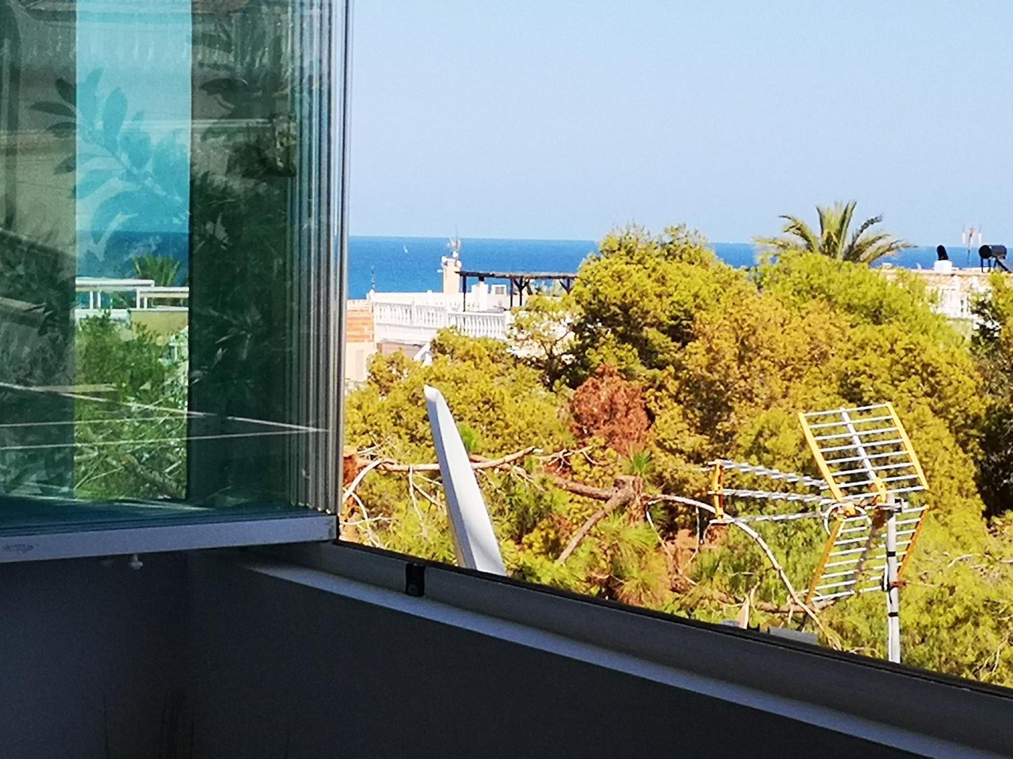Cozy And Sunny Two Bedroom La Mata Beach