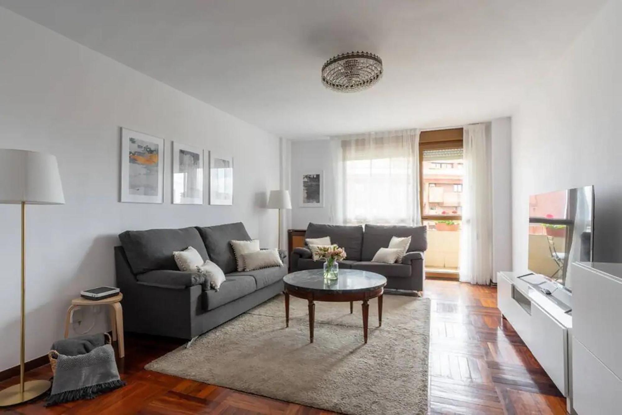 Apartamento En Alto Miranda Con Parking Apartamento *