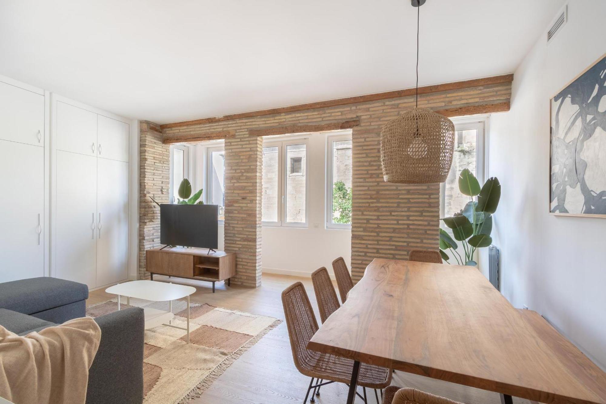 Daniela's Lovely Aire Y Wifi By * Logrono