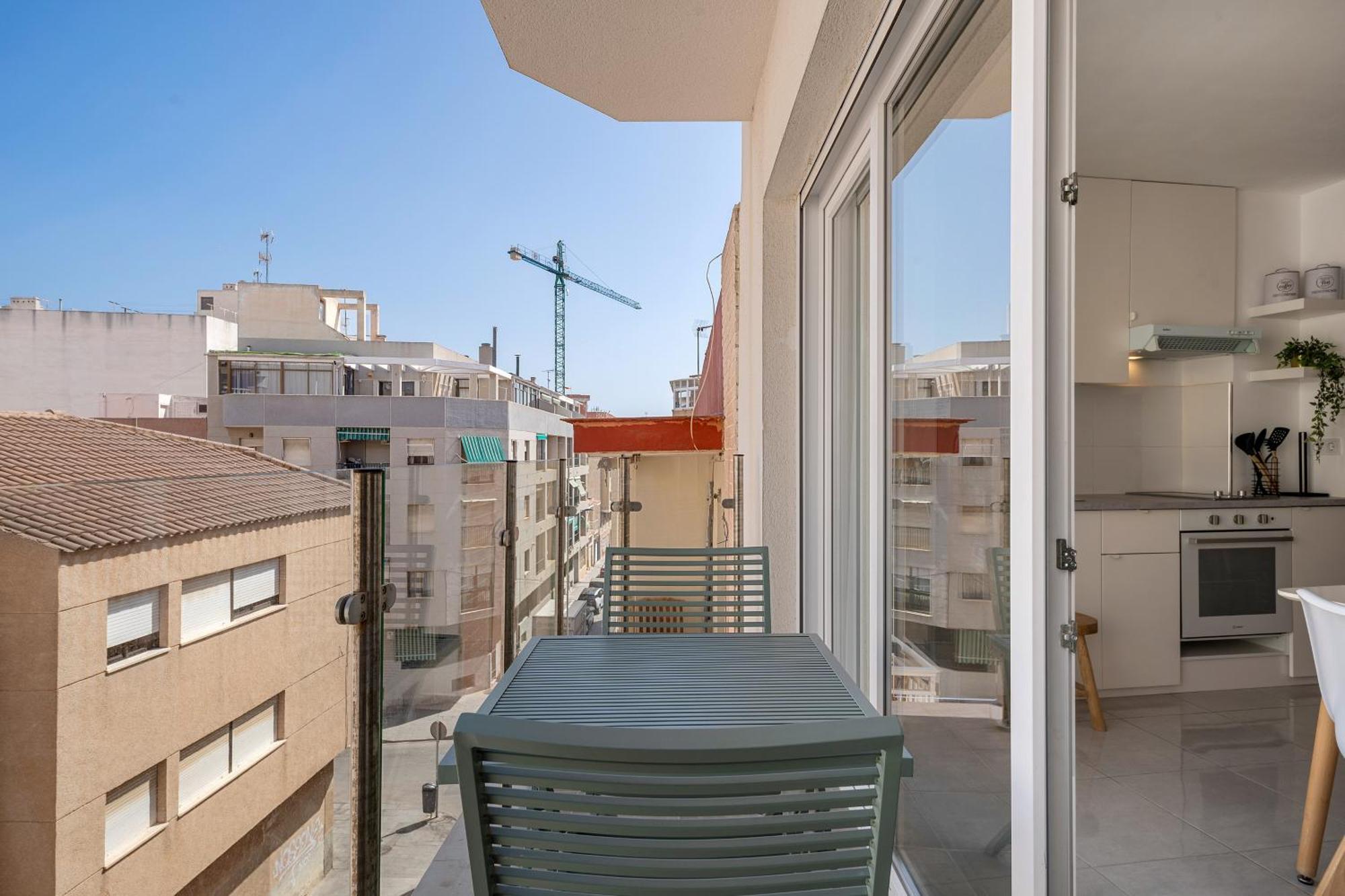 Casa Amorosa With Pool - Close To Beach, Centre And Bus Station Apartamento Torrevieja
