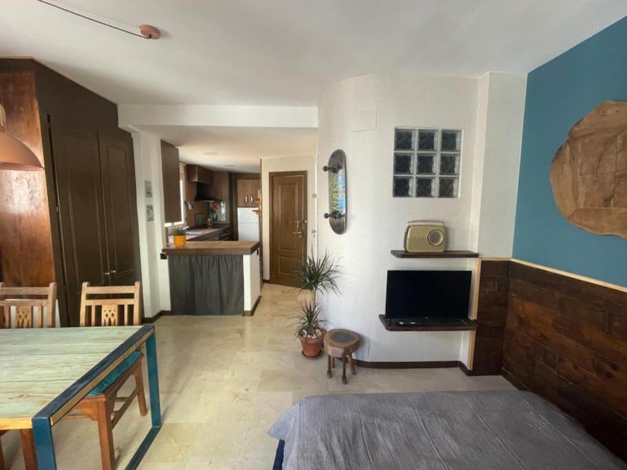 Chic & Practical Studio, 5 Min To Center &