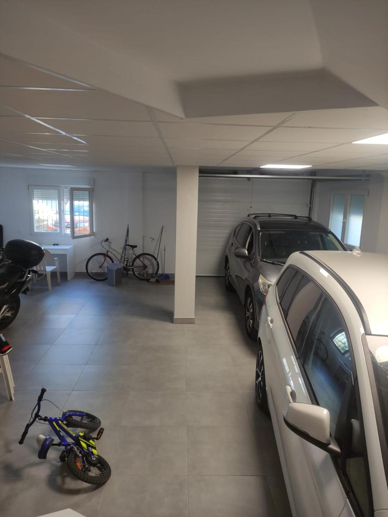 Casa En Salobrena, La Caleta, A 200m De La Playa Con Garaje Privado * Salobreña