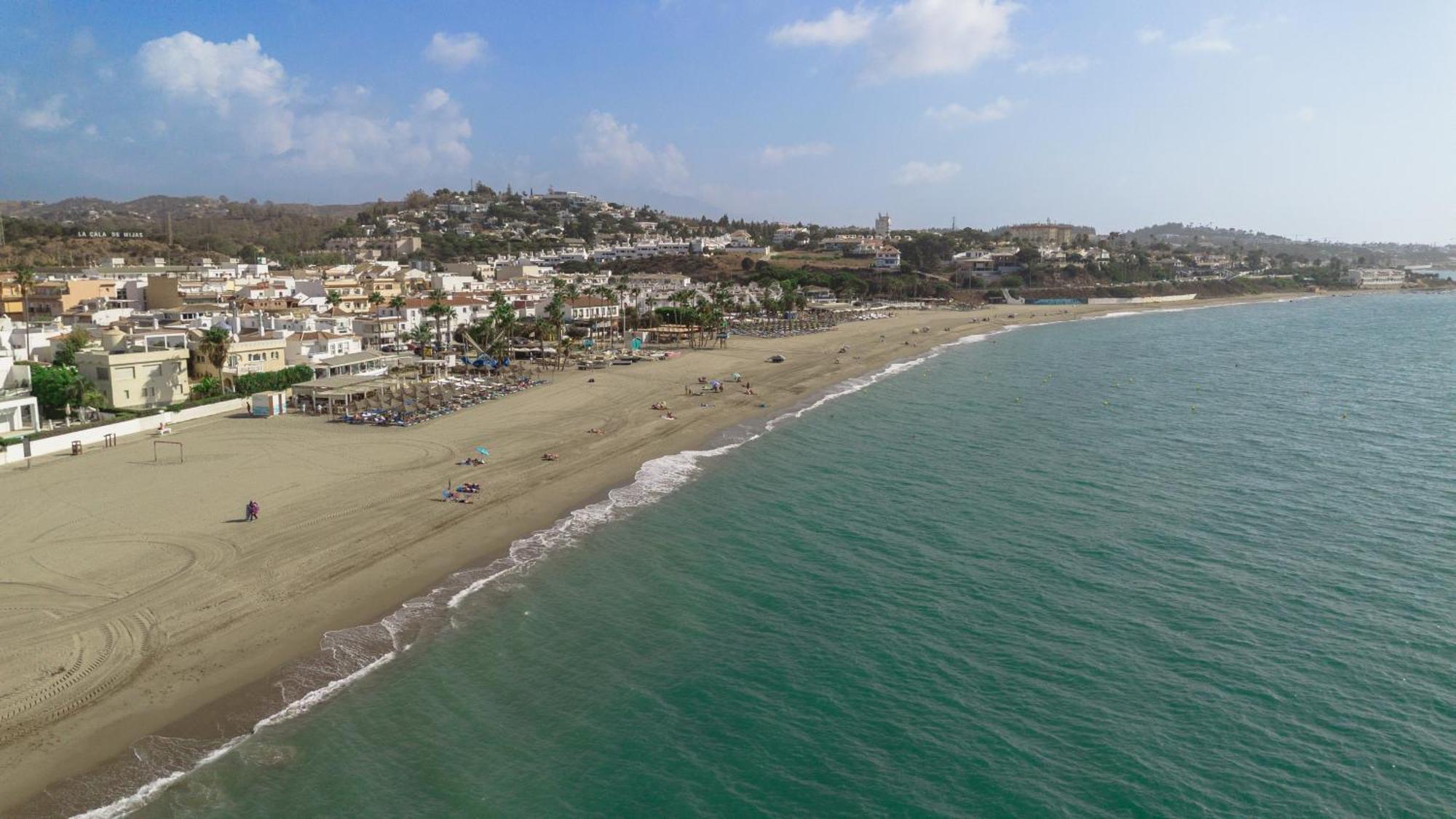 Townhouse, Recently Renovated And 200m From La Cala Beach, In Mijas Costa Apartamento