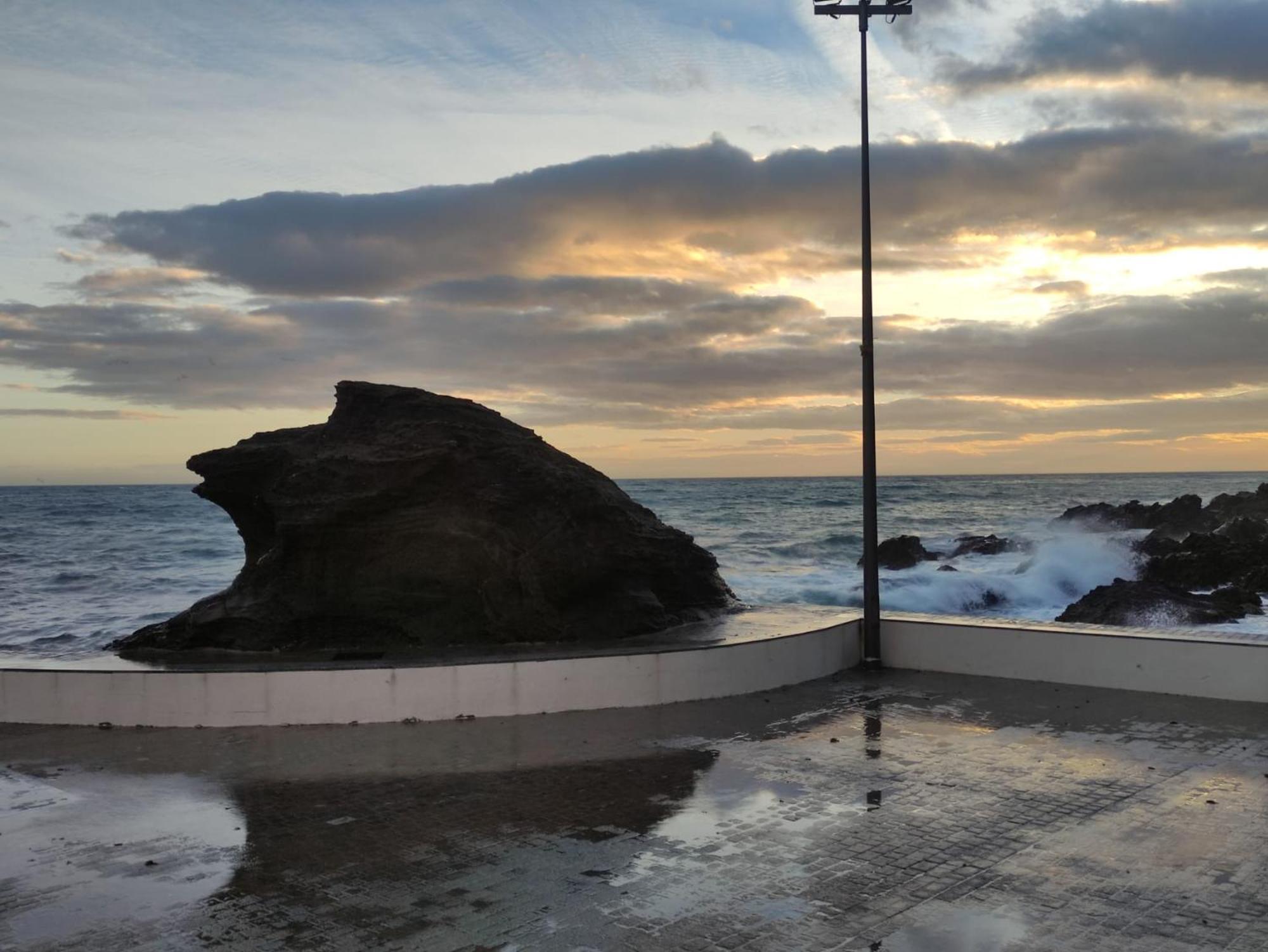 Casa En Salobrena, La Caleta, A 200m De La Playa Con Garaje Privado Salobreña