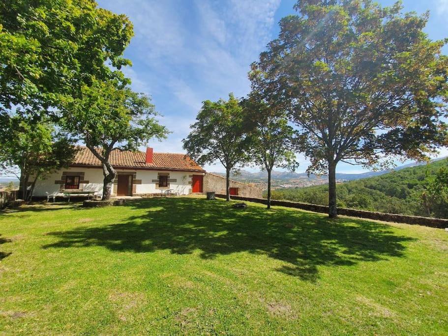 Chalet En El Monte De Bejar *