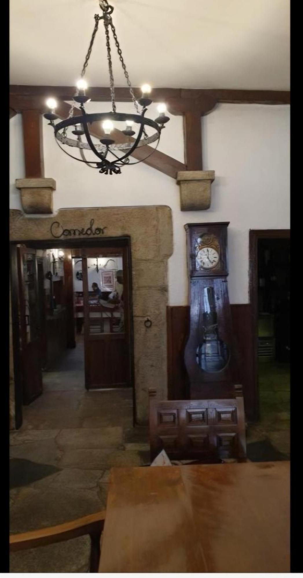 Hostal El Rastro Pensión Ávila