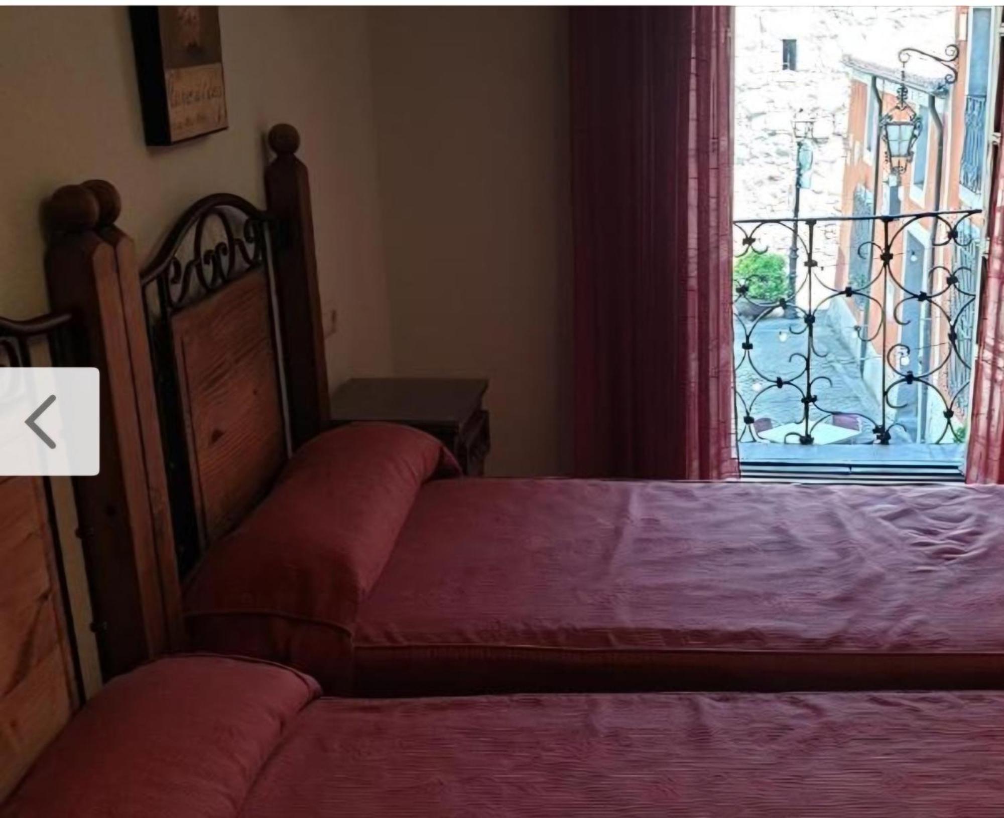 Hostal El Rastro Pensión