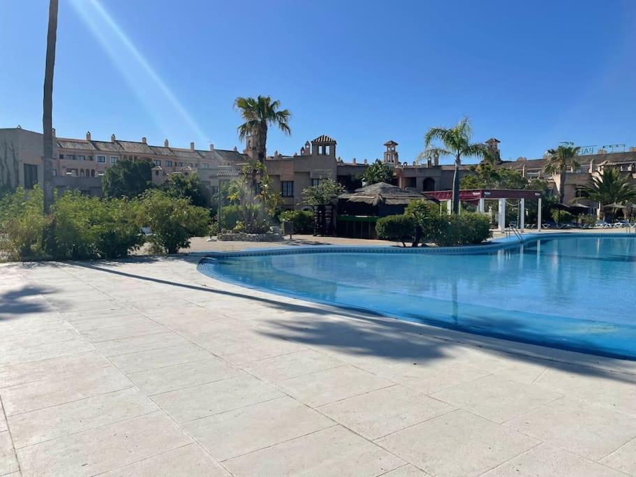 Сasa de vacaciones Magnifico 2 Plantas 110 M,con 3 Piscinas