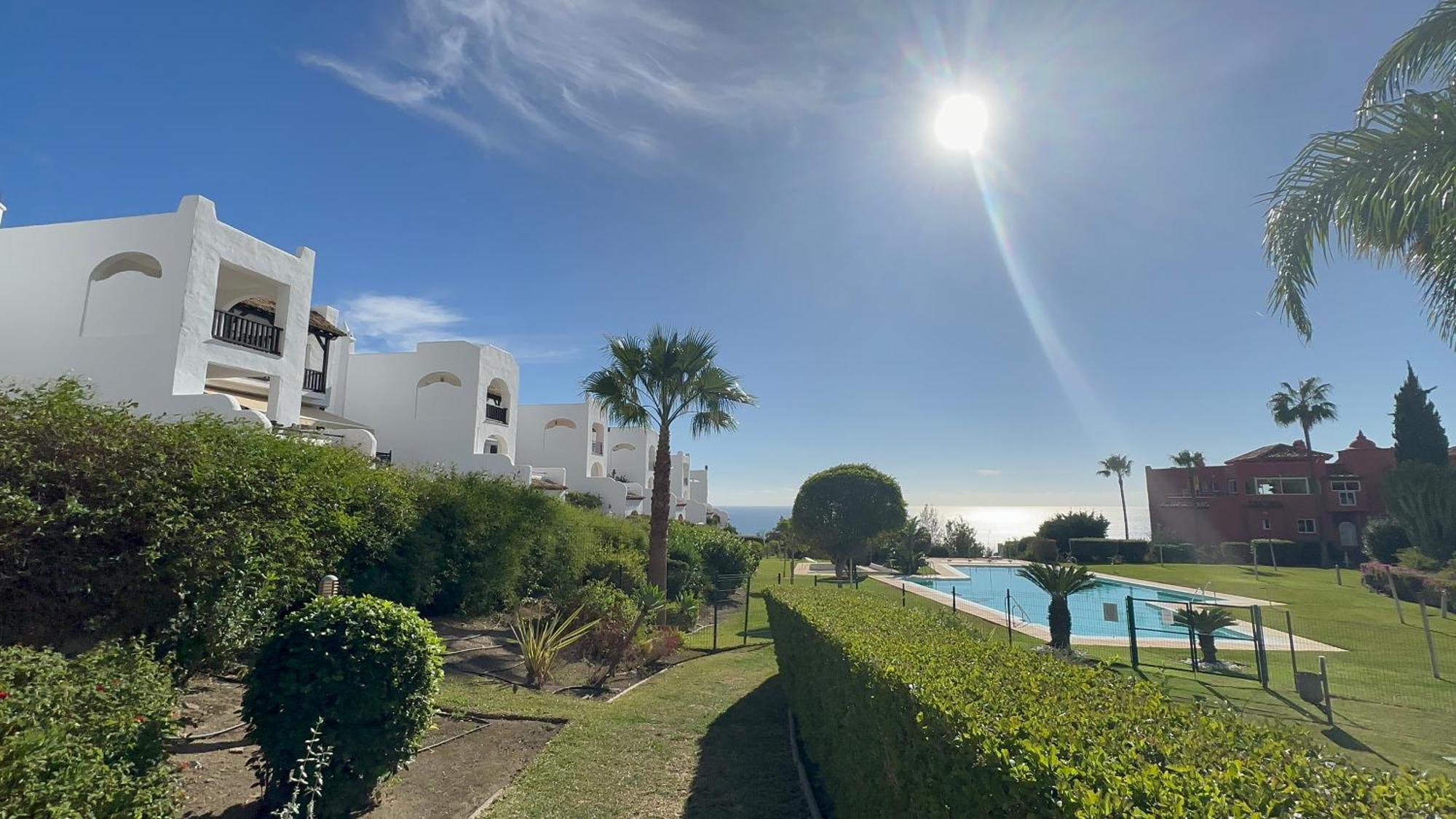 Maringa - Family Friendly, Private Pool, Bbq, Amazing Views *