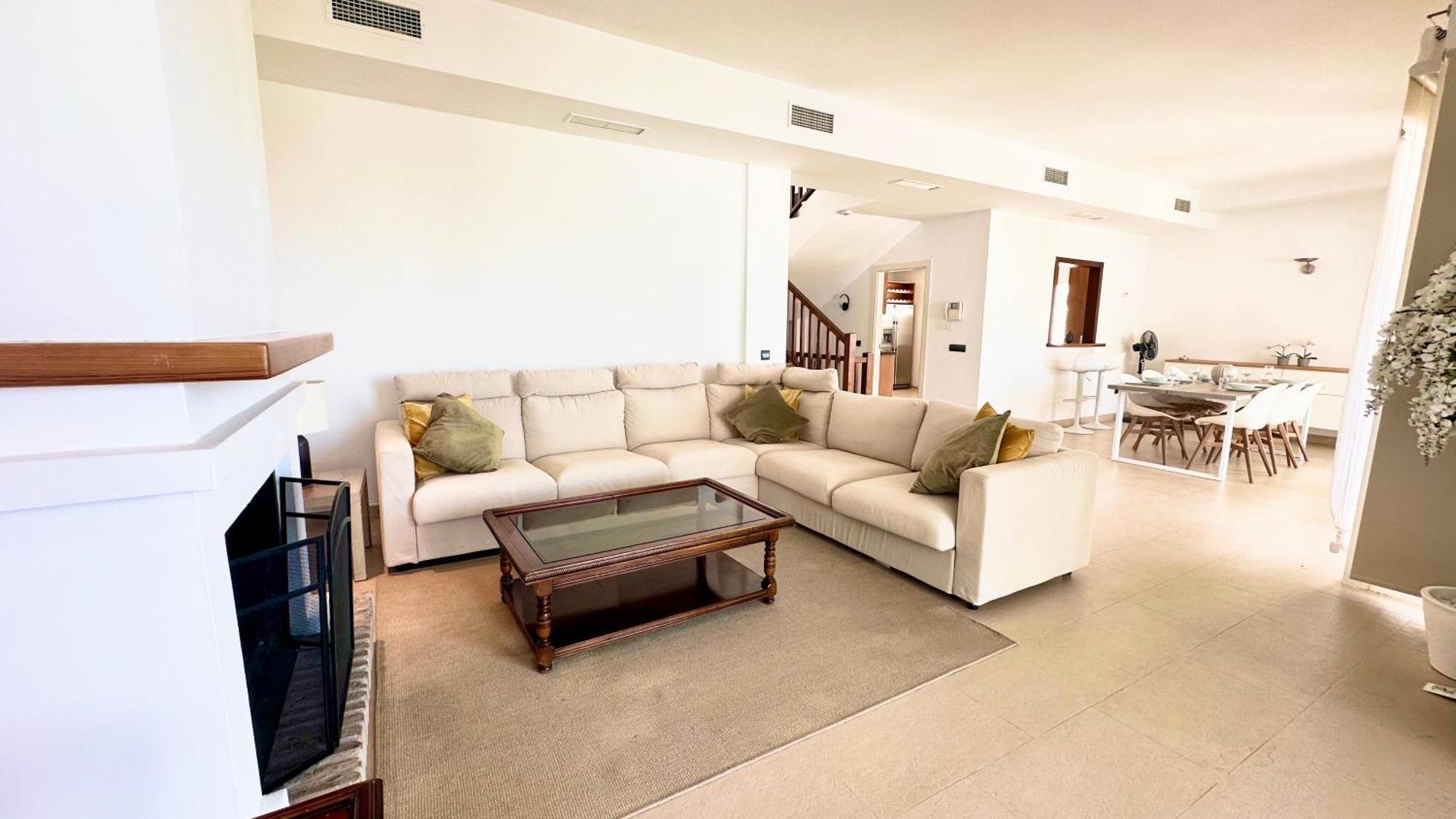 Maringa - Family Friendly, Private Pool, Bbq, Amazing Views Villa *