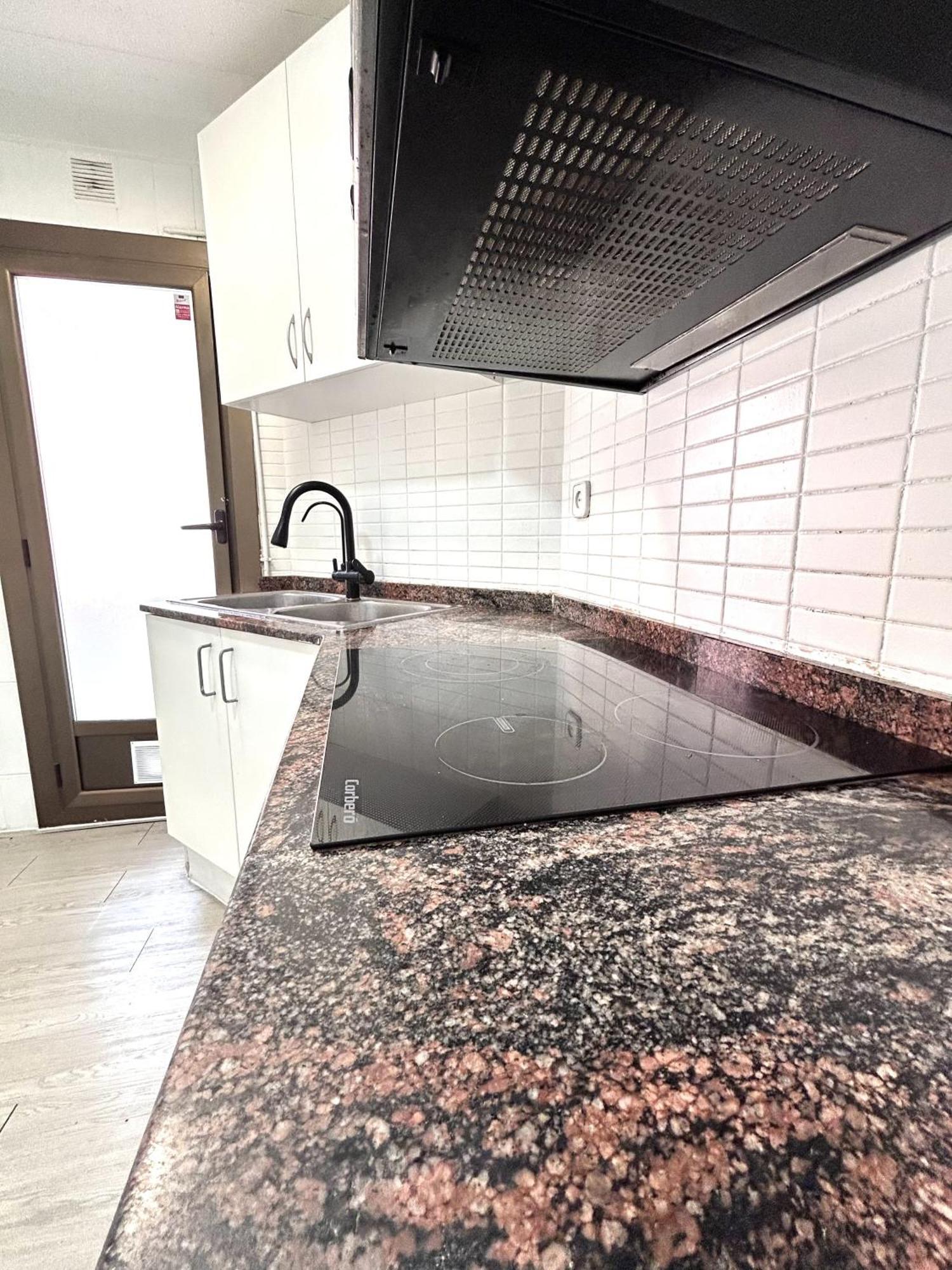 Privada En Hospitalet * L'Hospitalet de Llobregat