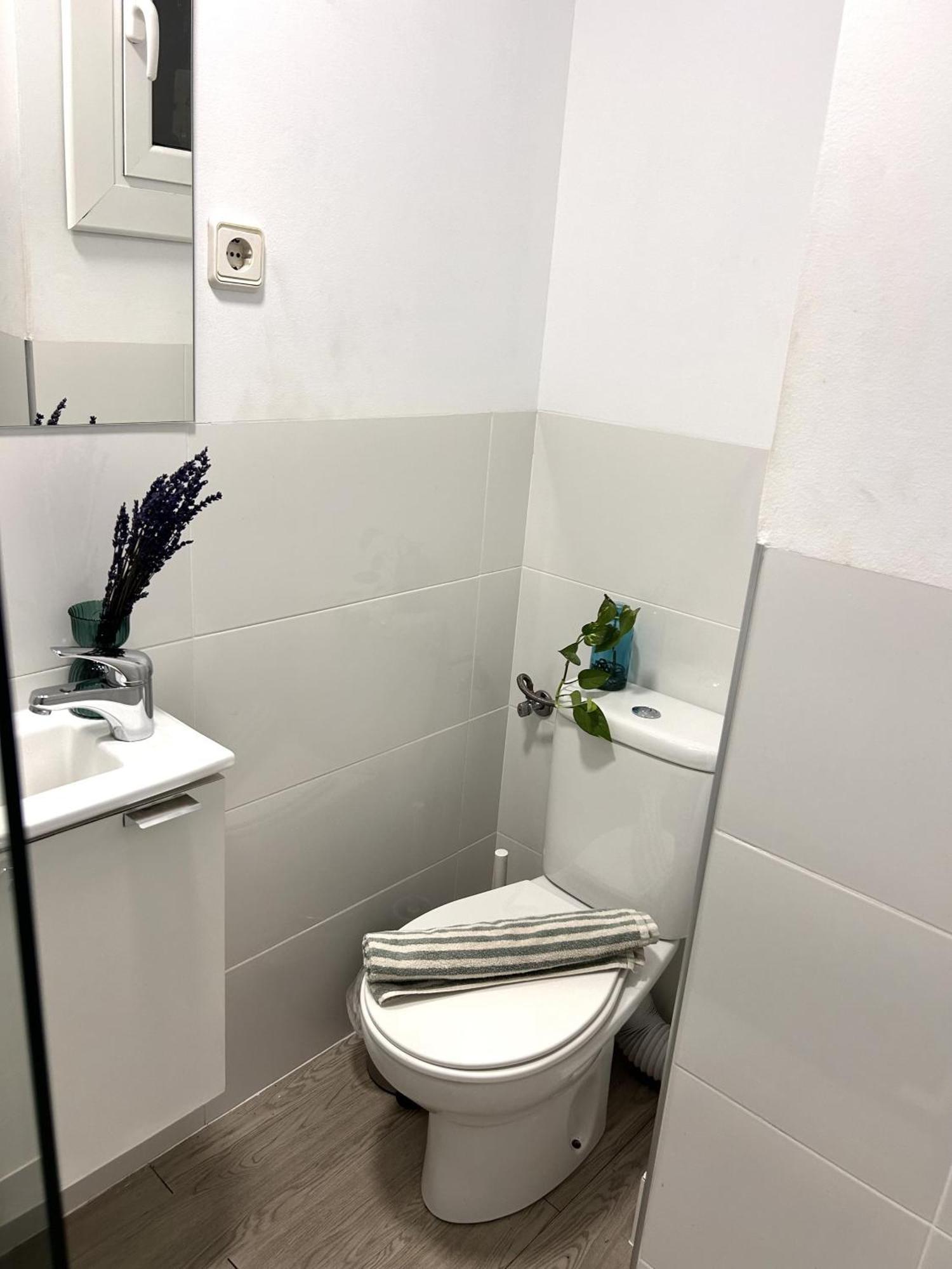 Privada En Hospitalet Bed & Breakfast