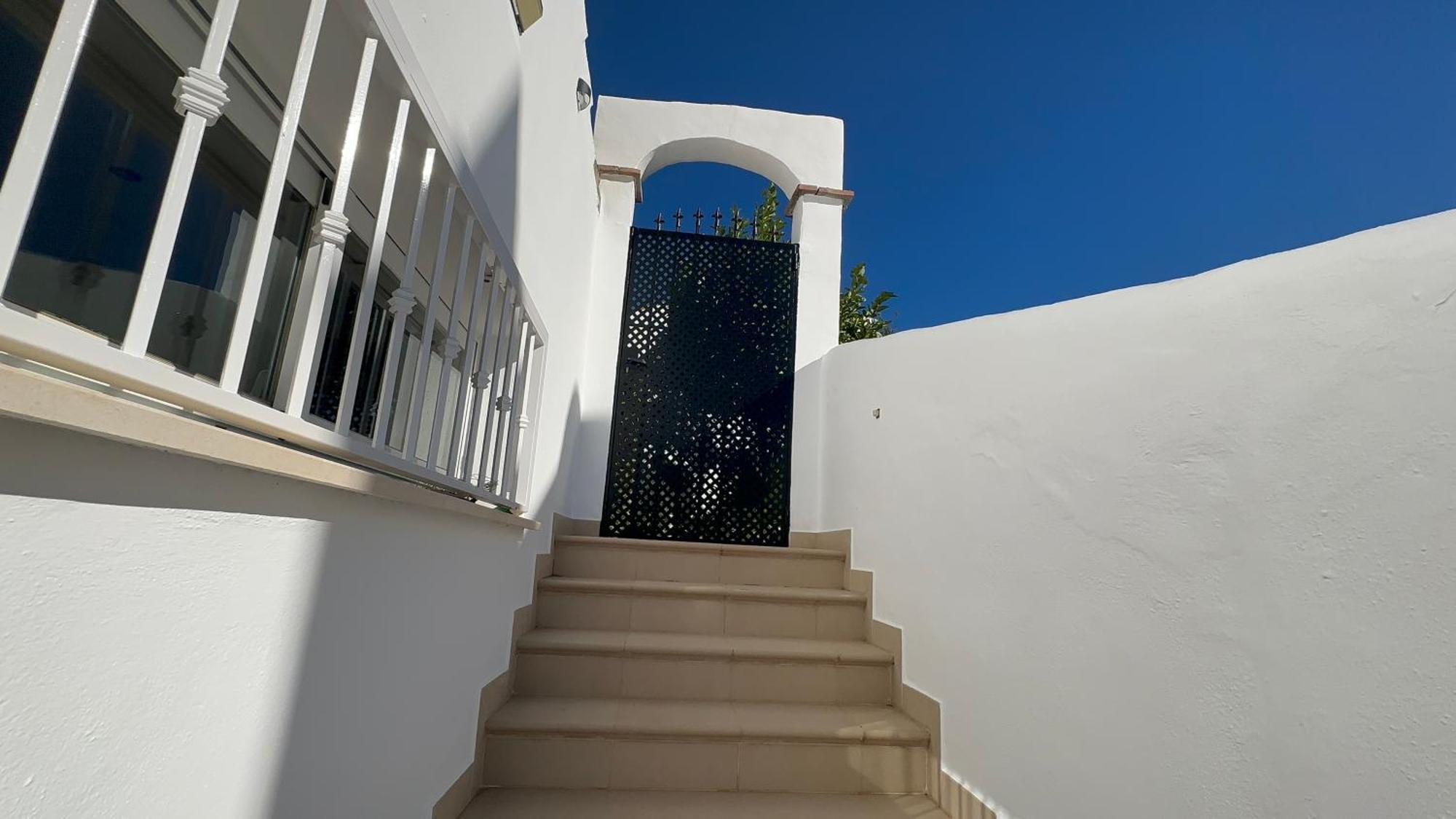 Maringa - Family Friendly, Private Pool, Bbq, Amazing Views *
