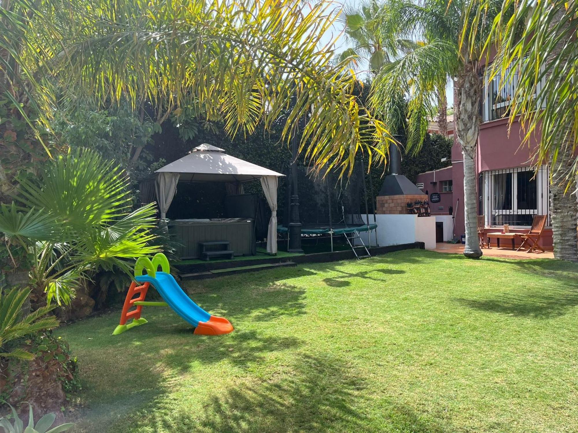 10 Bedroom 5 Star Luxury & Heated Pool For 5 To 28 Guests Near Alicante *