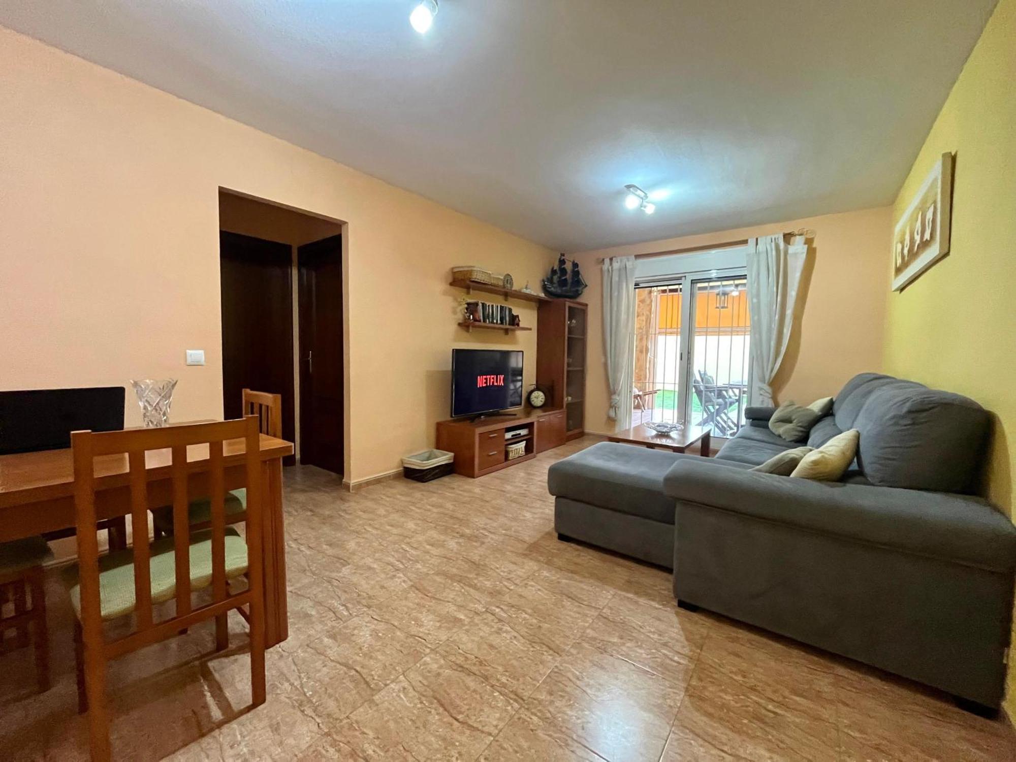 Amplio De 3 Con Piscina, Pista De Padel, Futbol Y Garaje Cubierto 2 Coches En Altas Entinas Apartamento