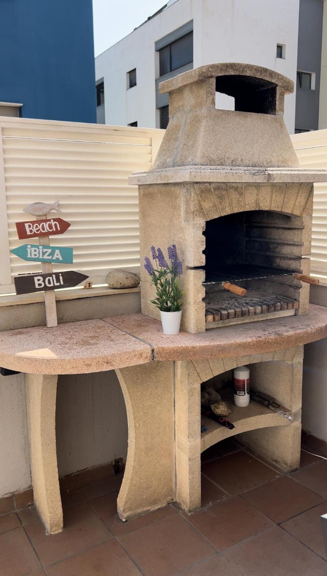 Сasa de vacaciones Cozy House With Pool & Bbq Cubelles