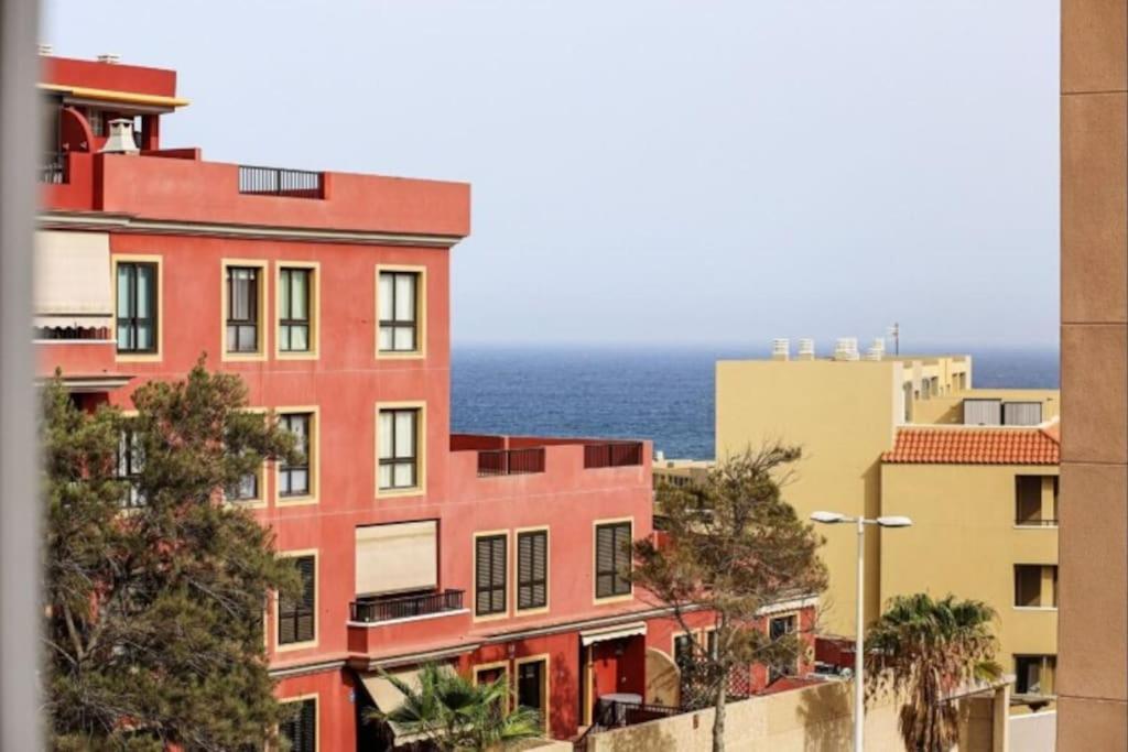 Cozy Near The Sea With Private Parking Apartment *