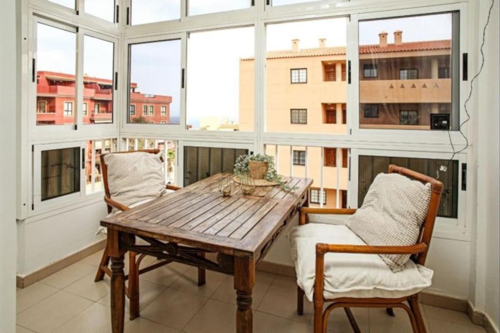 Cozy Near The Sea With Private Parking Apartment *