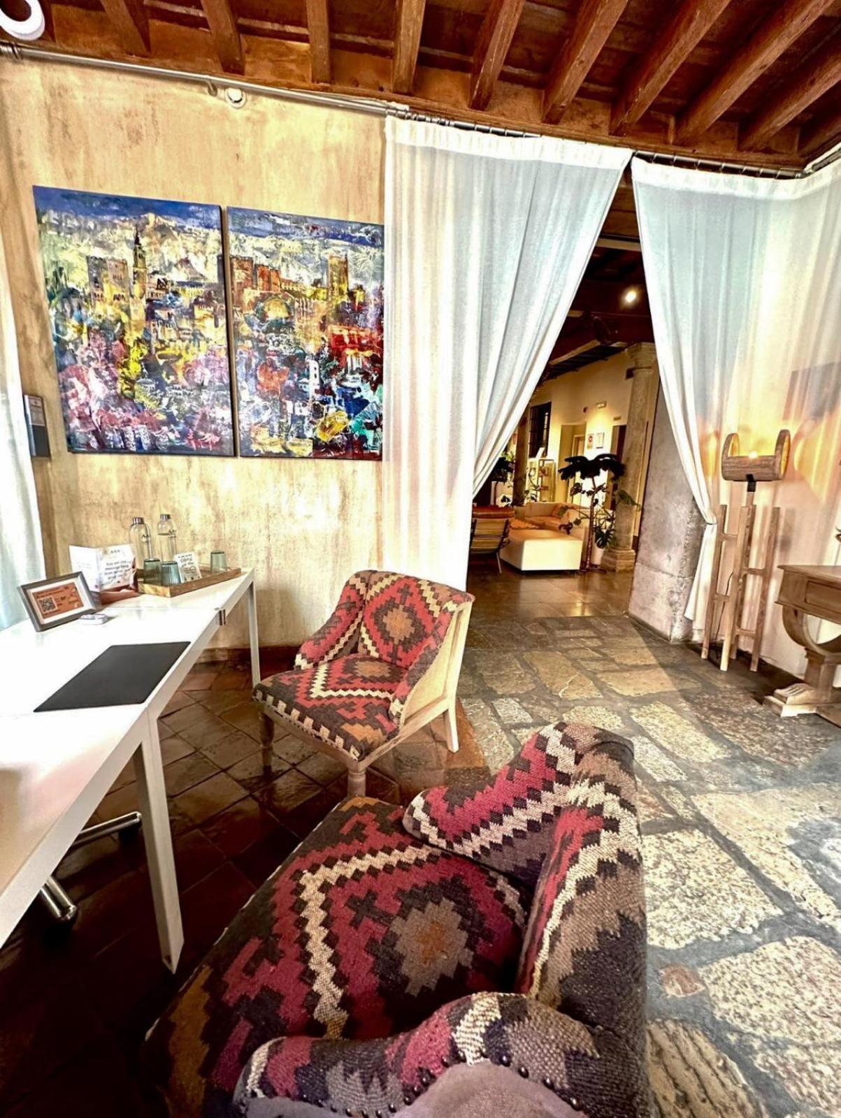Gar Anat Boutique 3*