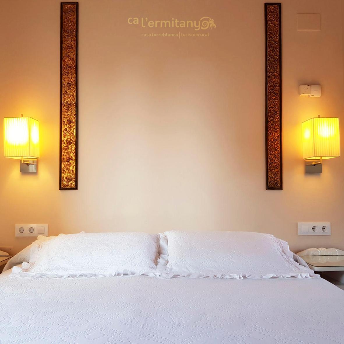 Ca L' Ermitanyo- Casa Torre Blanca Country house *
