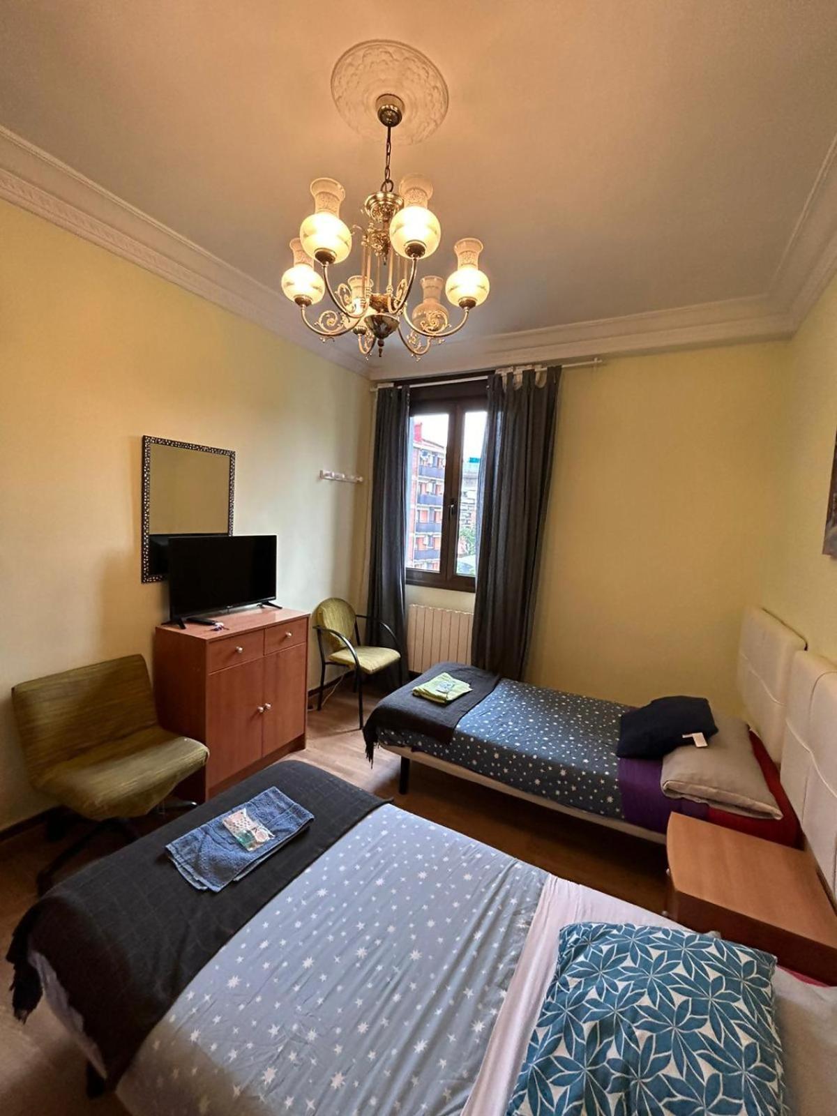 Fliphouse Guest house *