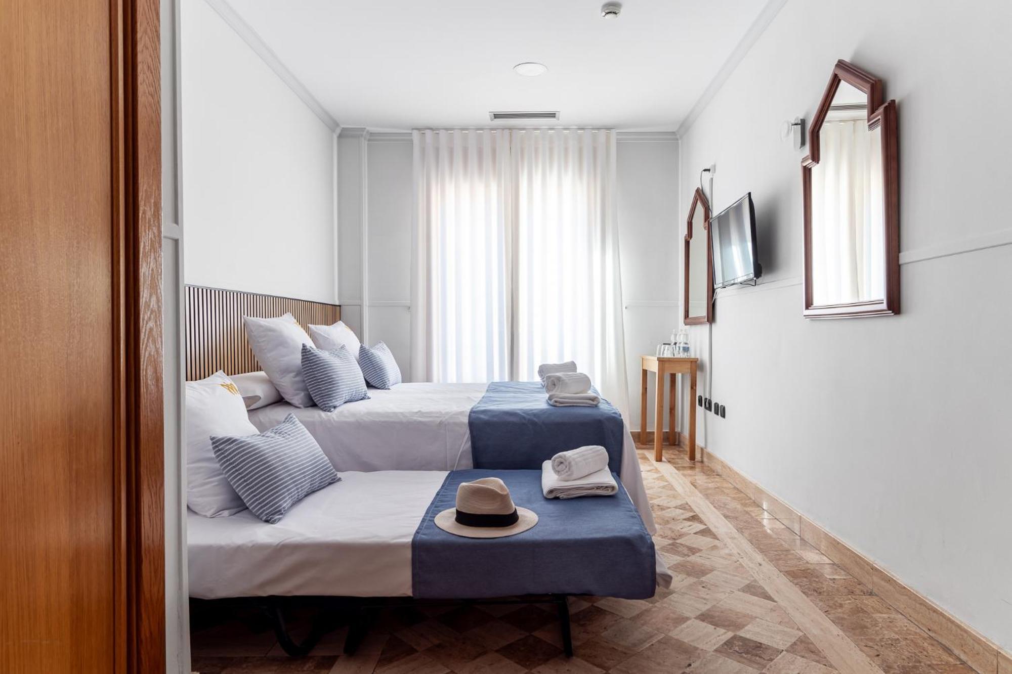 Hotel Reina Mora Granada