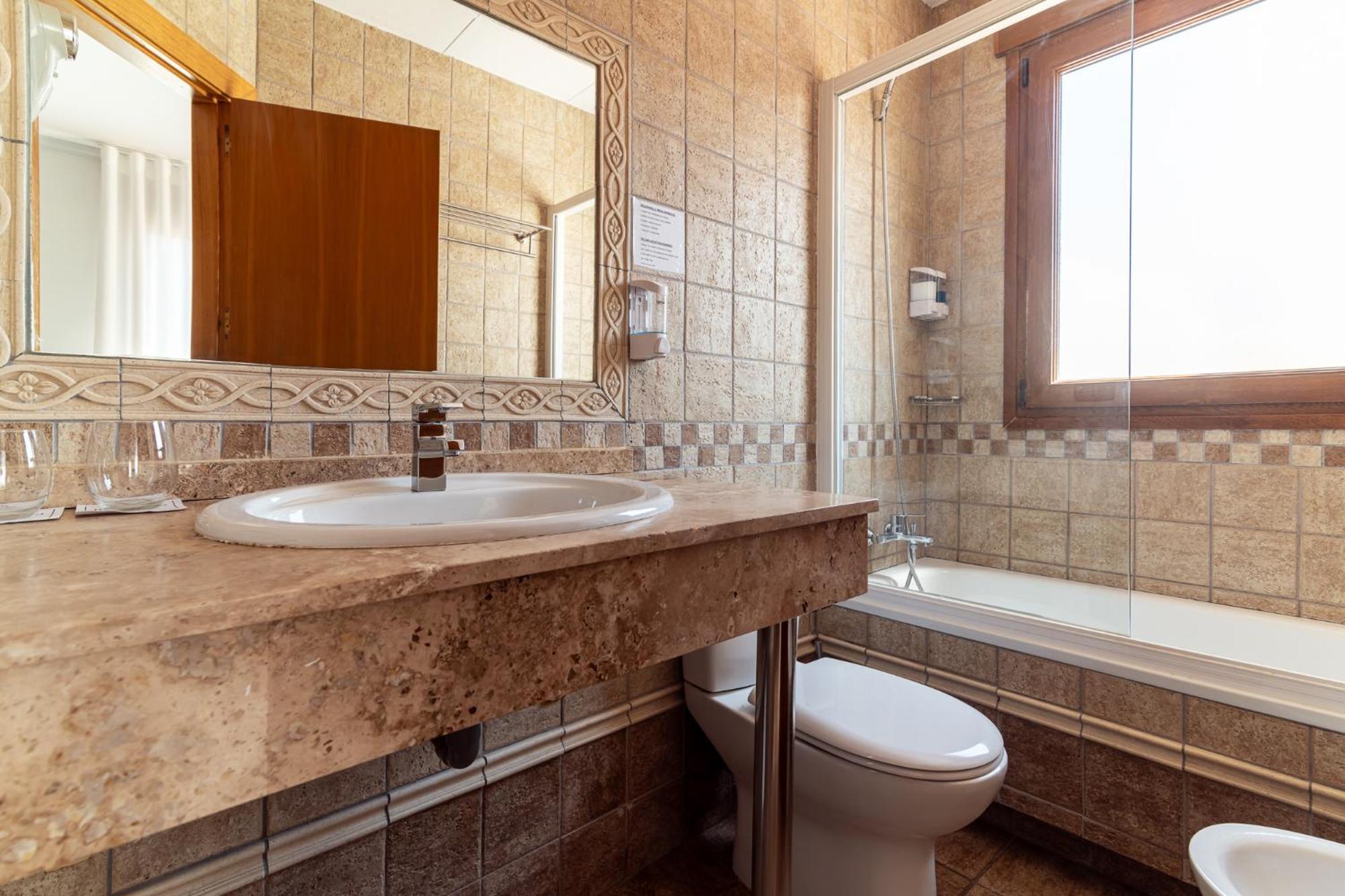 Hotel Reina Mora Granada