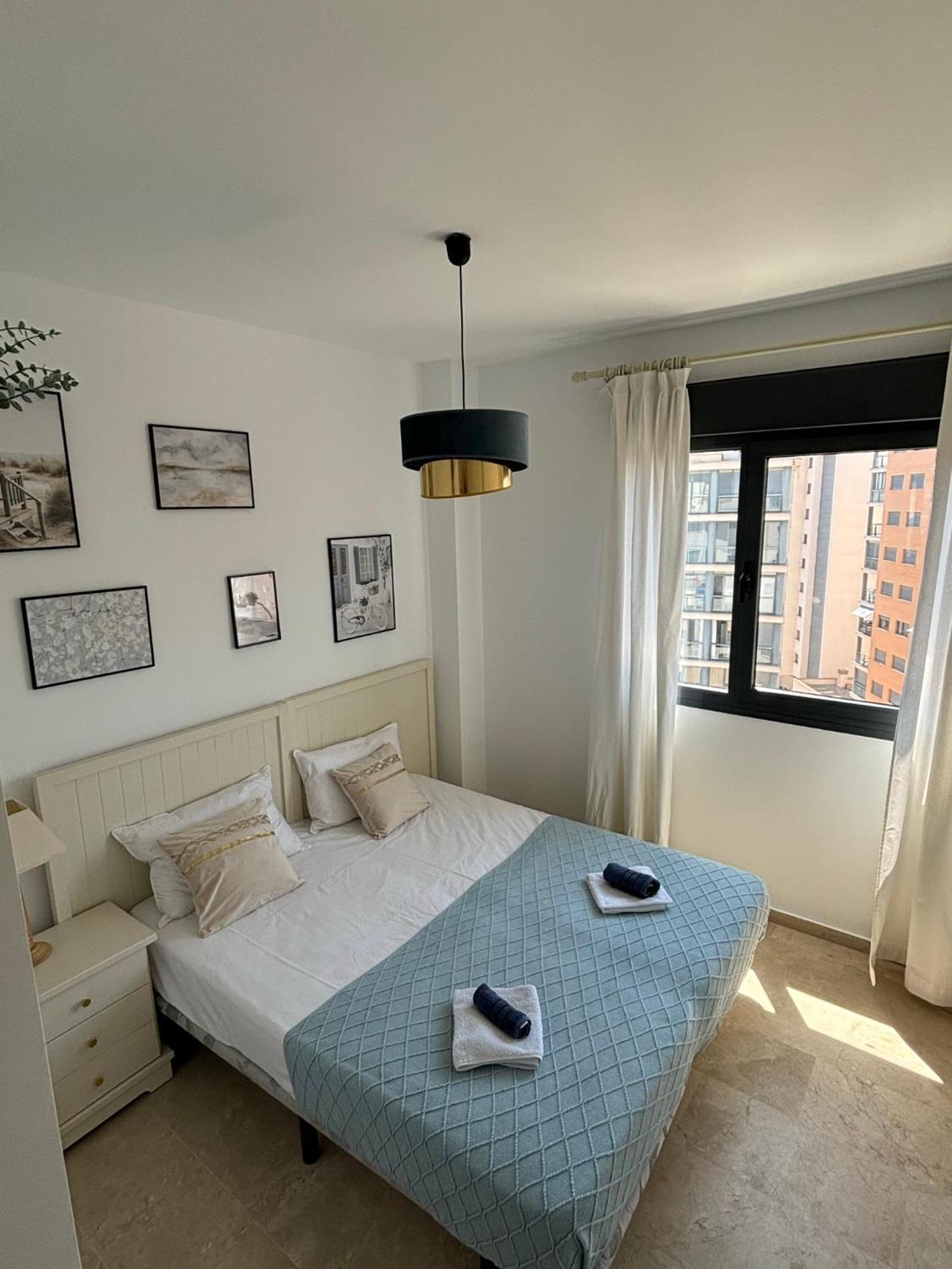 Oasis Cala Alta New 120qm Free Parking, Pool, 2 Bath, 3bdr, Wi-fi, Air-condit Apartment Benidorm
