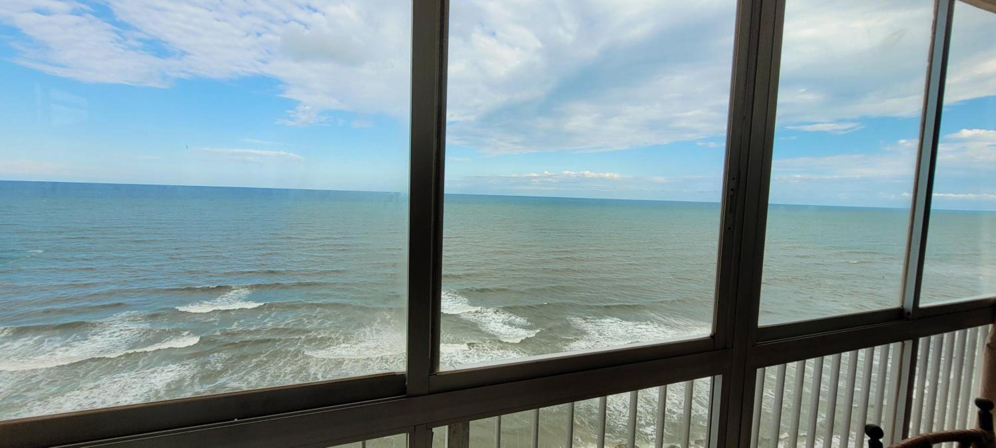 El Sky Views Apartamento *