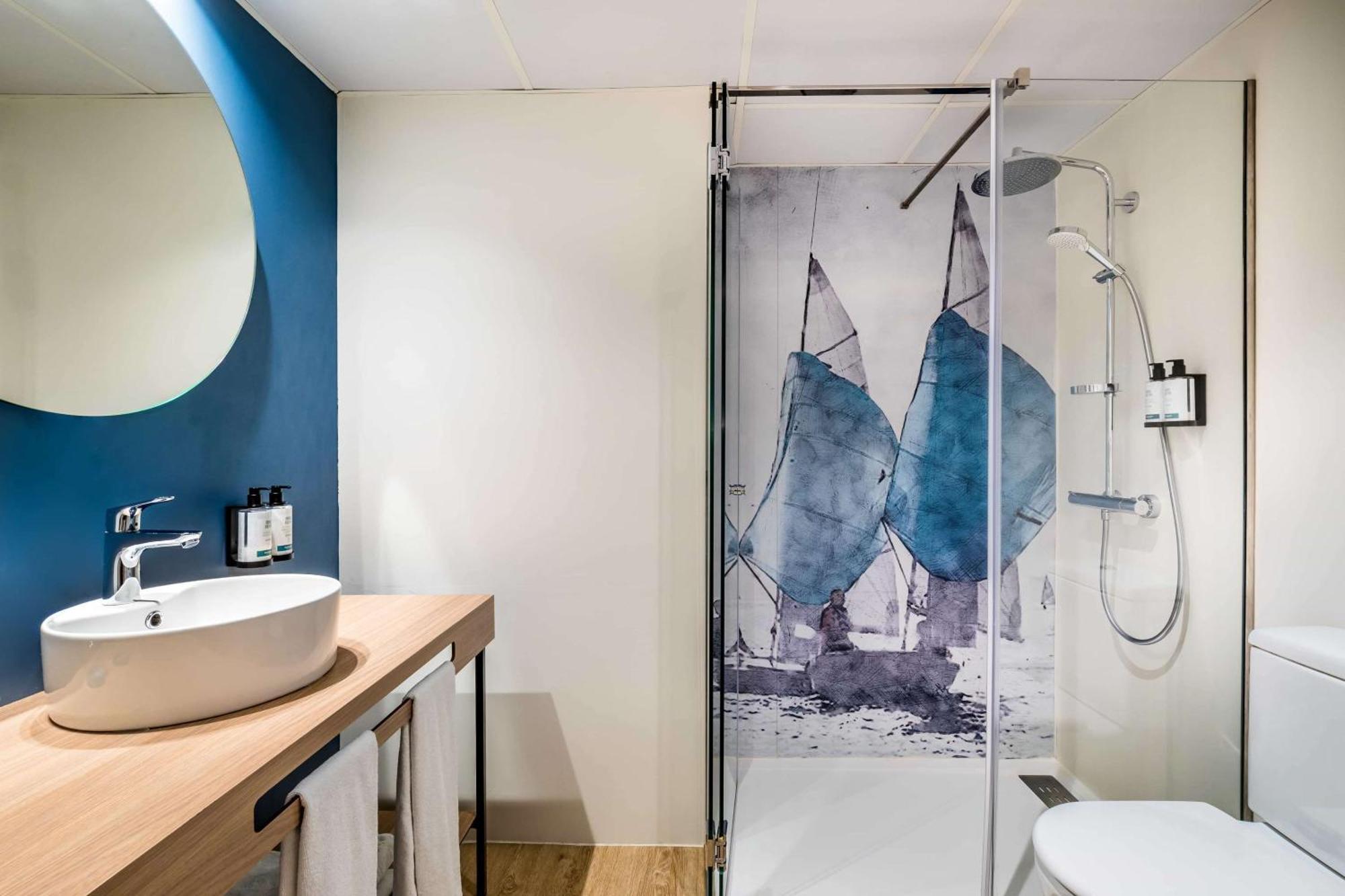 Occidental Hotel 4*
