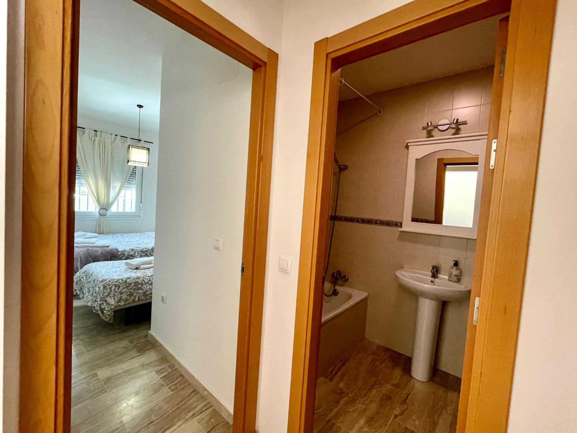 Castillo De Mar, Con Piscina Y Parking Apartamento *