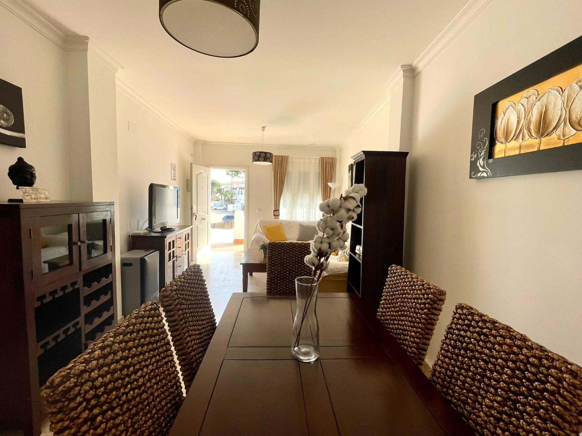 Apartamento Castillo De Mar, Con Piscina Y Parking