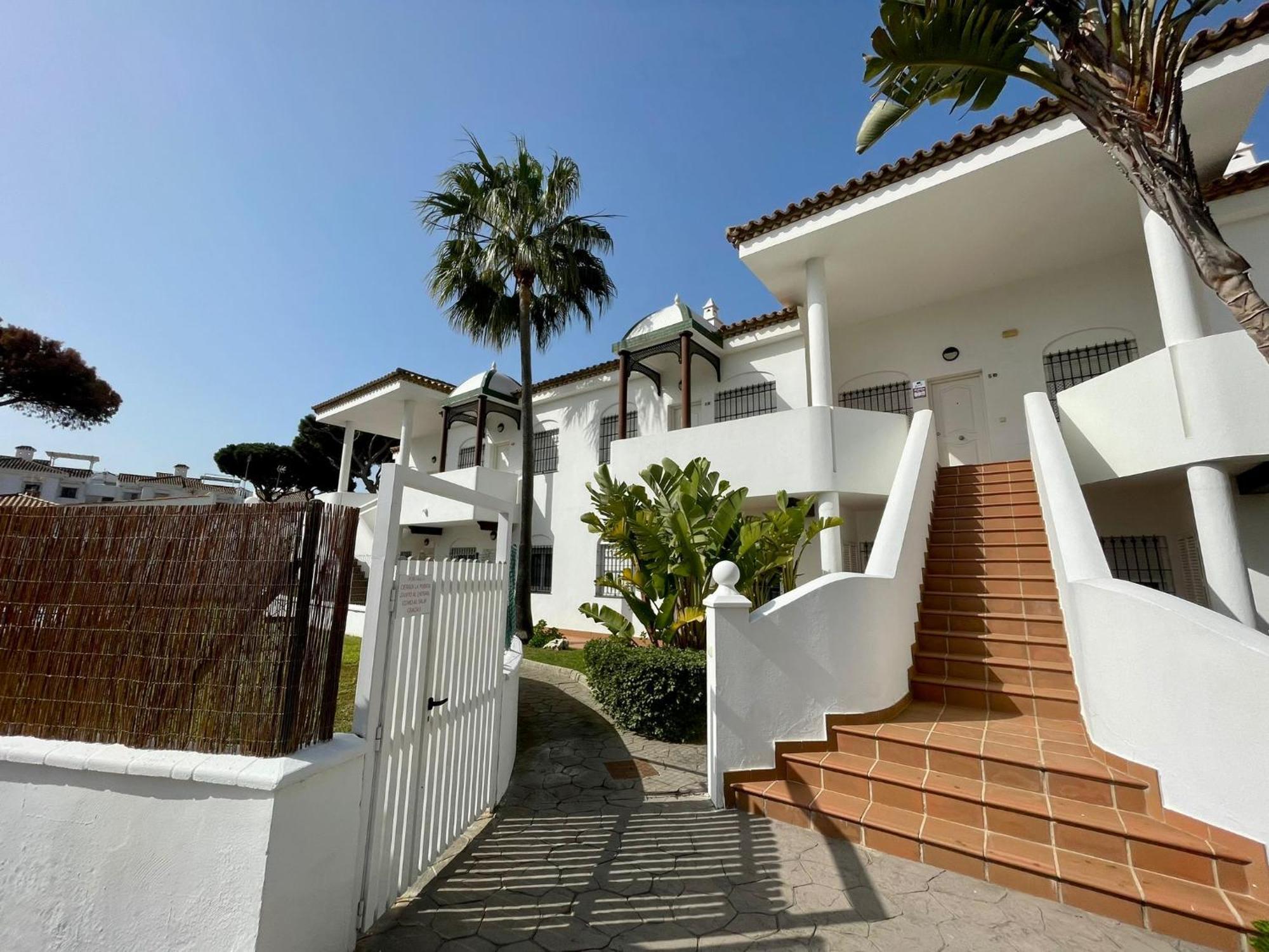 Castillo De Mar, Con Piscina Y Parking Apartamento *