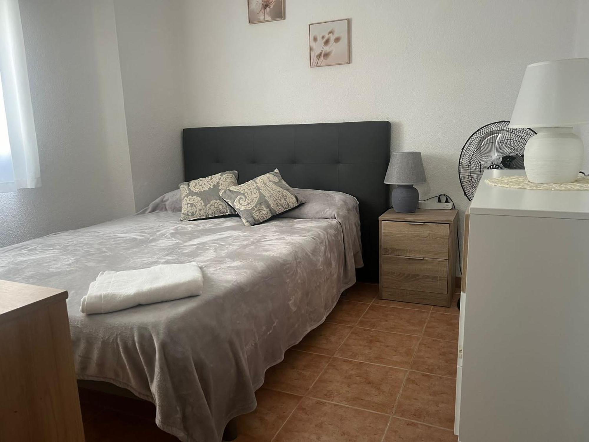 Apto Centro Castellón Con Acensor, Comercio Cerca Apartamento