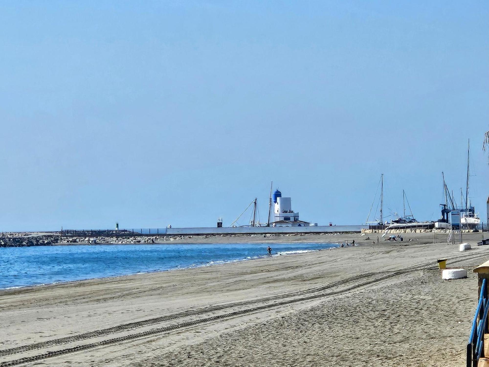 Luxury 4 Bed Townhouse Duquesa With Breathtaking Views Close To Port And Apartamento Manilva