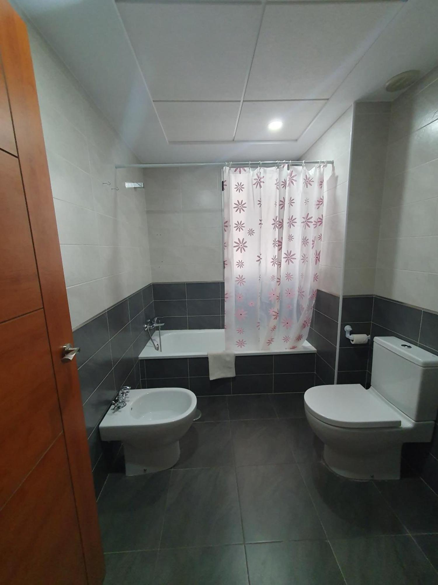 Apartamento Piso Centrico Con Garaje En *