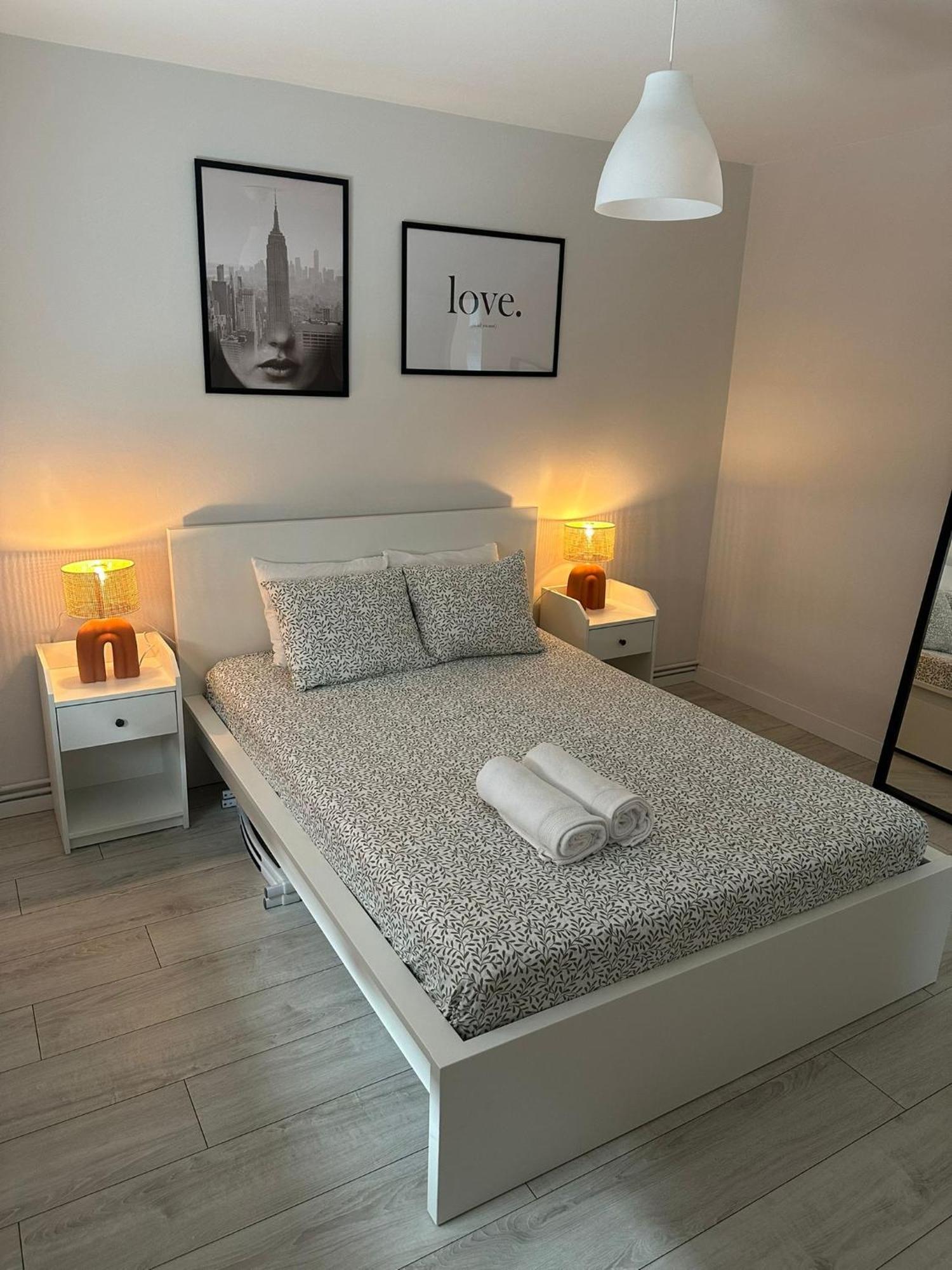 Apartamento Cozy Flat 5 Mins From The *