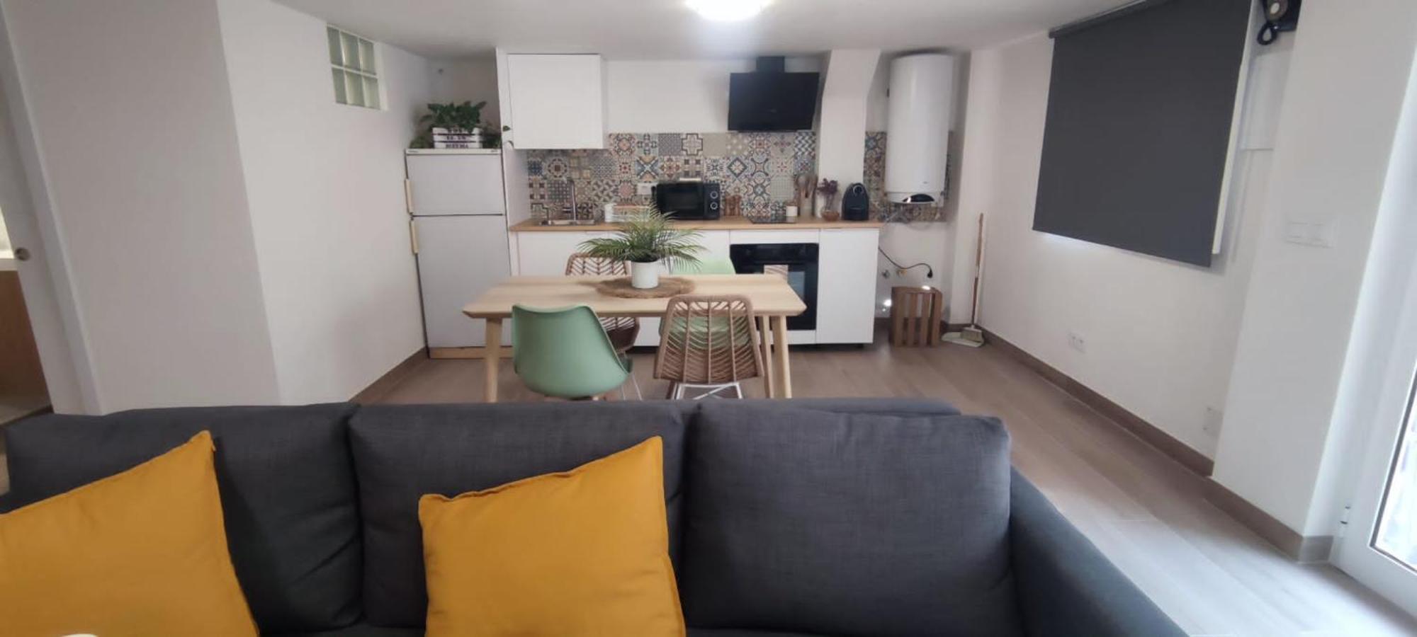 Rizos Apartment *