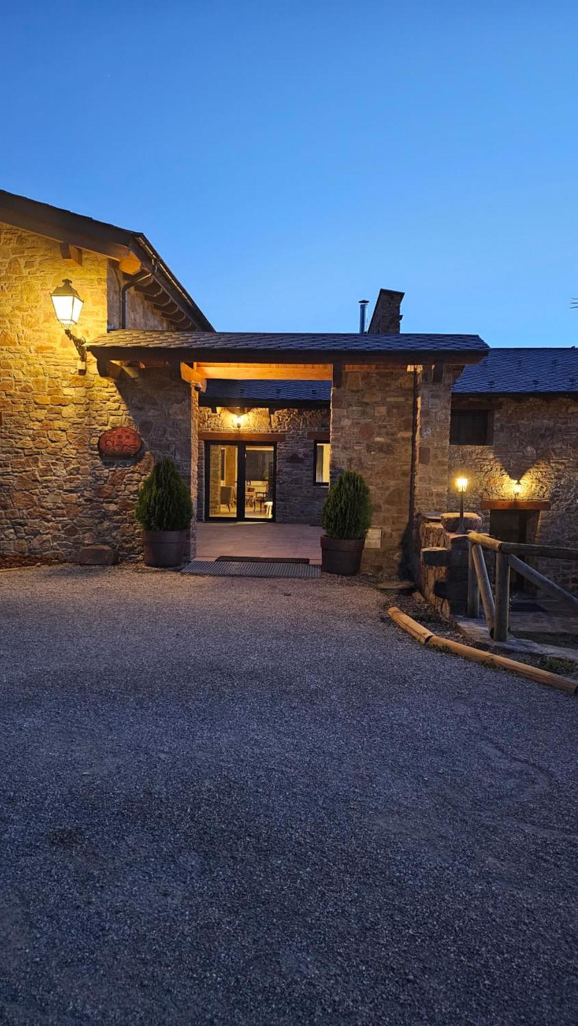 De Les Flors Lodge