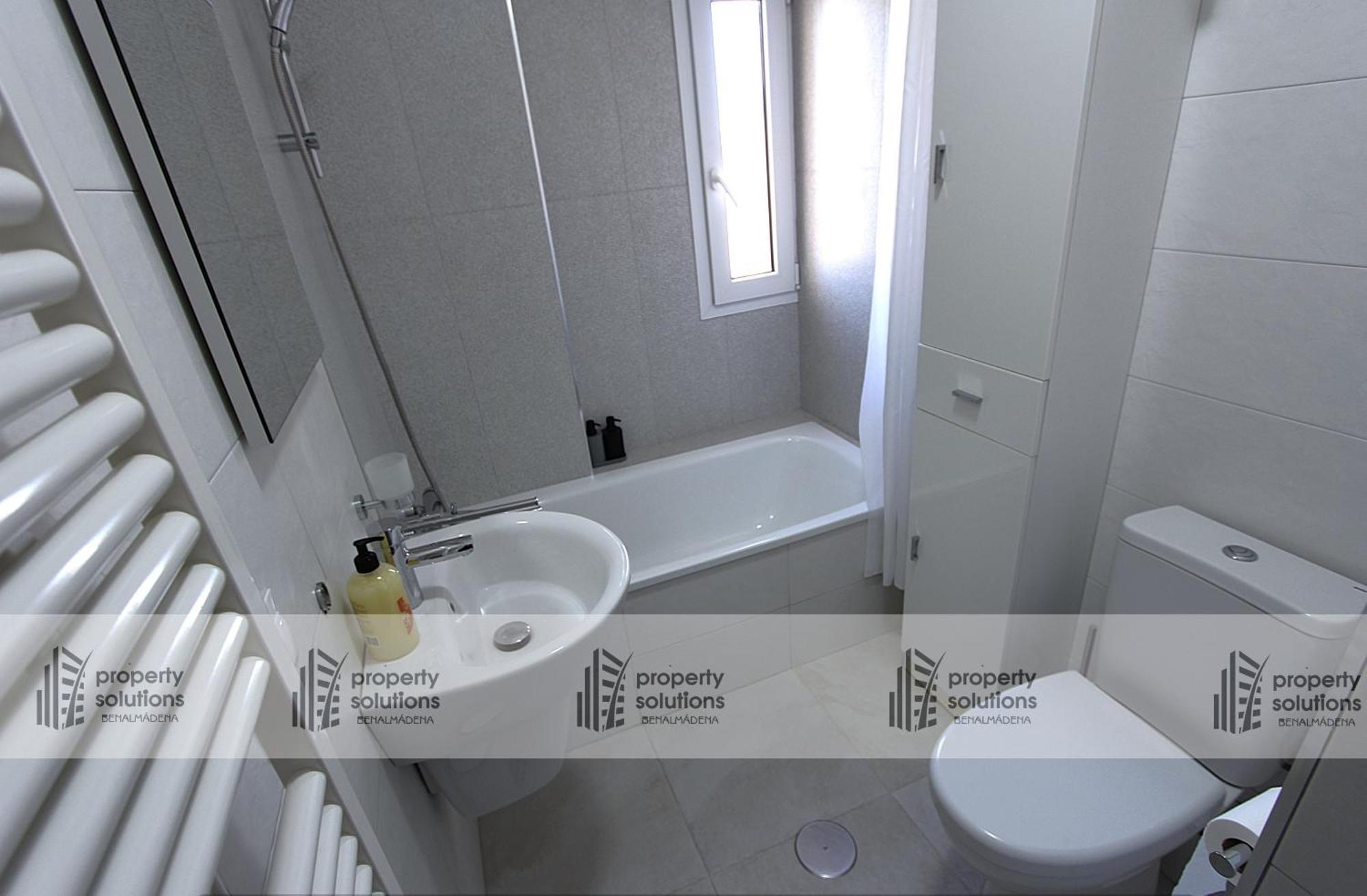 Apartamento 1017 Iris - Vista Al Mar - Cerca De Tren, Restaurantes Y Tiendas - Playa A 10 Minutos Caminando *