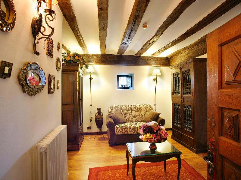 Boutique Real Casona De Amas Hotel Azofra